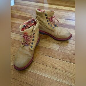 Womens Timberland tan / orange construction boots in size 8M
